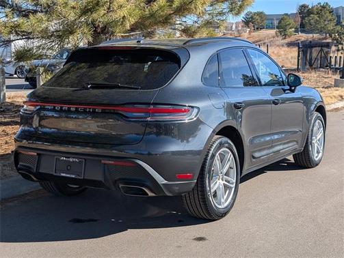 2022 Porsche Macan Base