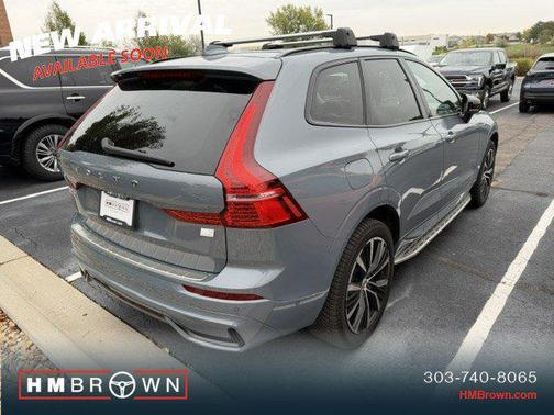 Teal Green 2023 Volvo XC60 Recharge Plug-In Hybrid T8 Ultimate Dark Theme