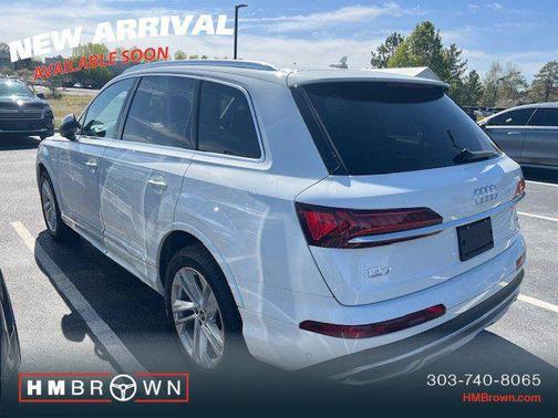 Glacier White Metallic 2023 Audi Q7 55 Premium Plus