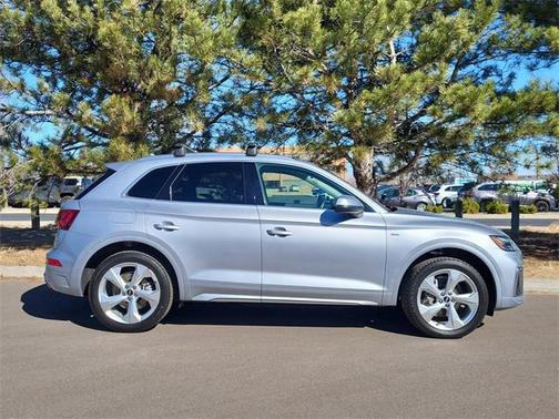 2022 Audi Q5 45 S line Premium Plus