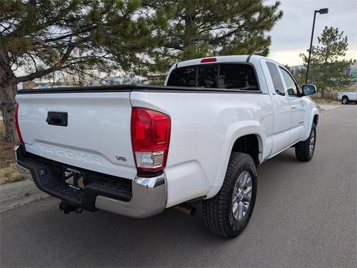 2017 Toyota Tacoma SR5