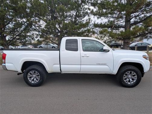 2017 Toyota Tacoma SR5