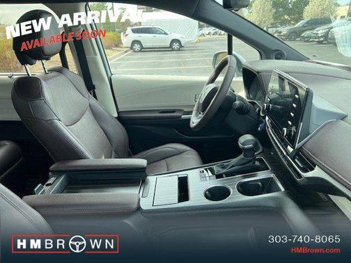 Celestial Silver Metallic 2024 Toyota Sienna Platinum