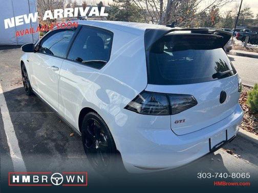 2015 Volkswagen Golf GTI 2.0T S w/Performance Package 2-Door