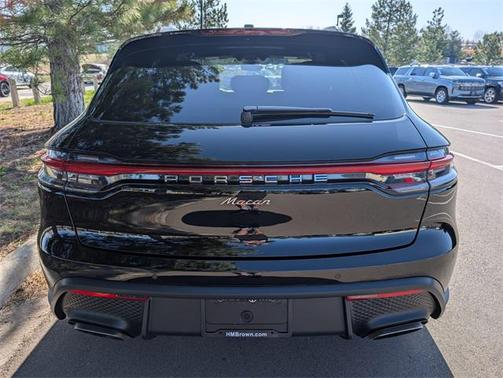 2024 Porsche Macan Base
