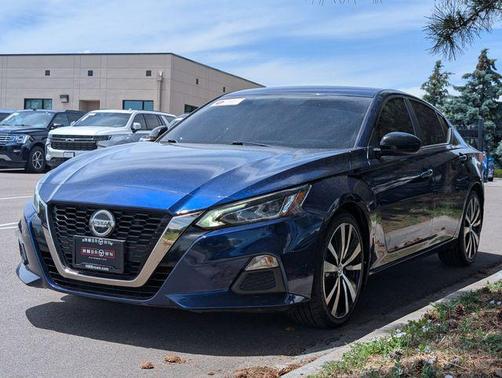 Deep Blue Pearl 2019 Nissan Altima 2.5 SR