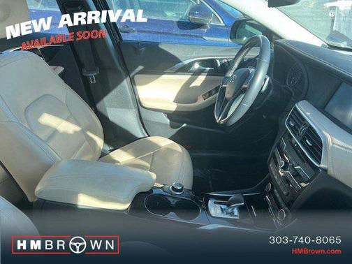 2018 INFINITI QX30 Luxury