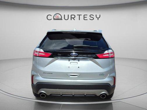 Ingot Silver 2019 Ford Edge SEL