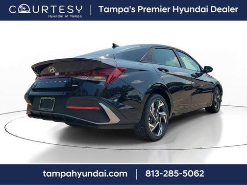 2025 Hyundai ELANTRA HEV SEL Sport
