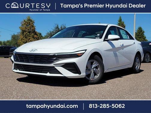 2025 Hyundai ELANTRA SE