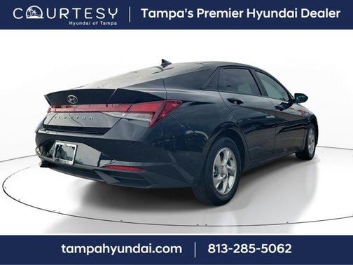 2023 Hyundai ELANTRA SE