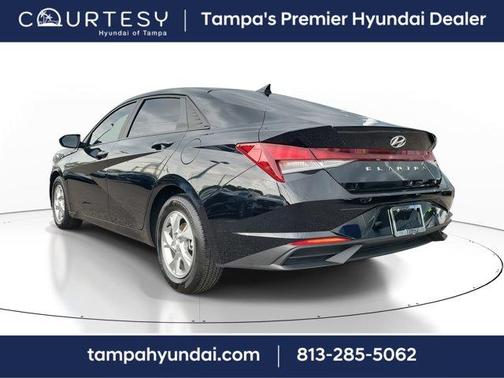 2023 Hyundai ELANTRA SE