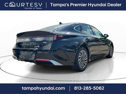 2025 Hyundai SONATA Hybrid Limited
