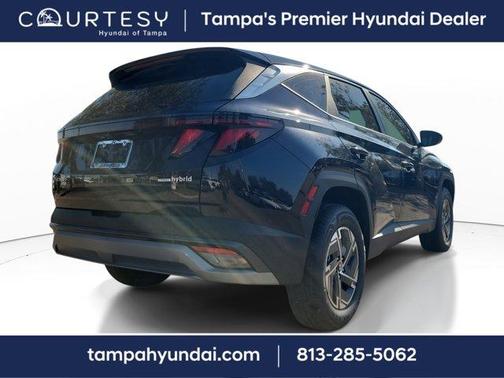 2026 Hyundai TUCSON Hybrid Blue SE