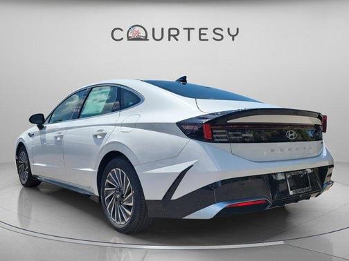 2025 Hyundai SONATA Hybrid SEL