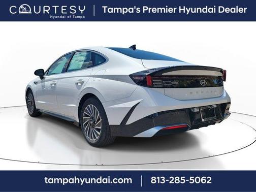 2025 Hyundai SONATA Hybrid SEL