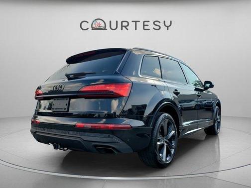 2025 Audi Q7 55 Premium Plus