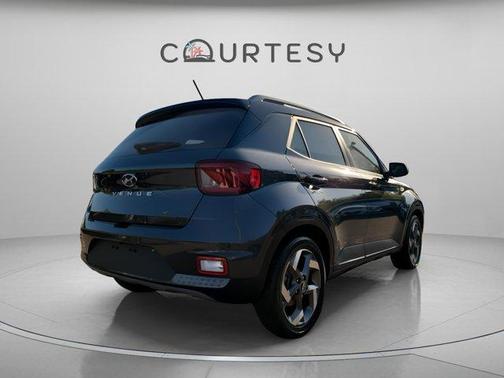 2024 Hyundai VENUE Limited