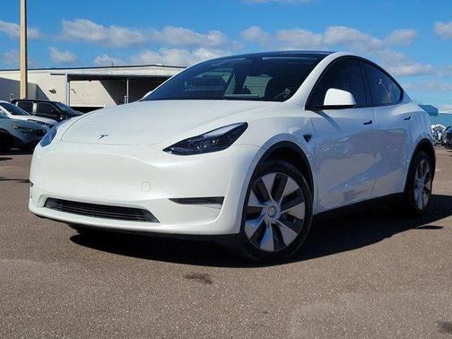 2024 Tesla Model Y Long Range