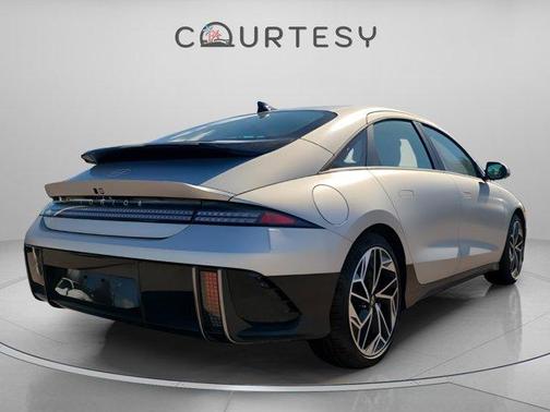 2025 Hyundai IONIQ 6 SEL