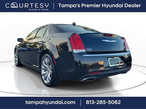 2019 Chrysler 300 Limited