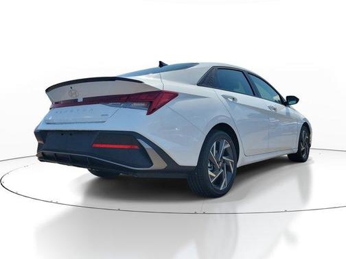 2025 Hyundai ELANTRA HEV SEL Sport