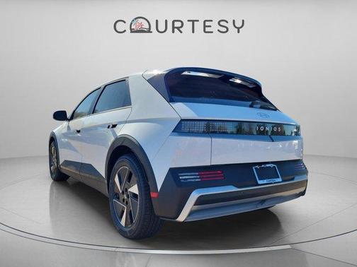 2026 Hyundai IONIQ 5 SE