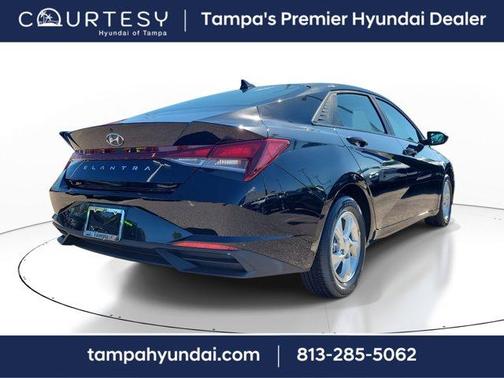 2023 Hyundai ELANTRA SE