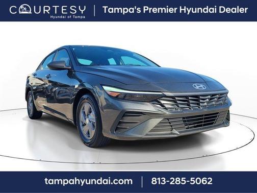 2024 Hyundai ELANTRA SE