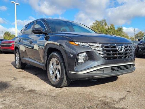 2022 Hyundai TUCSON SE