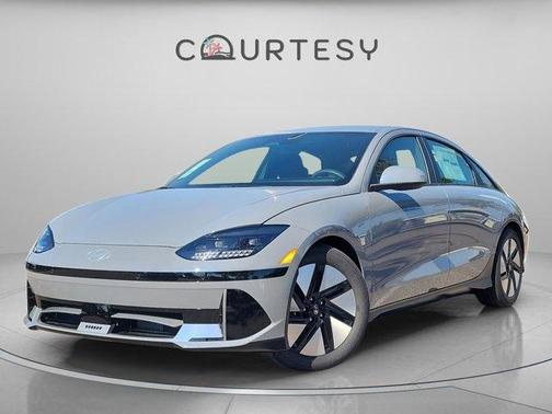 2025 Hyundai IONIQ 6 SE Standard Range