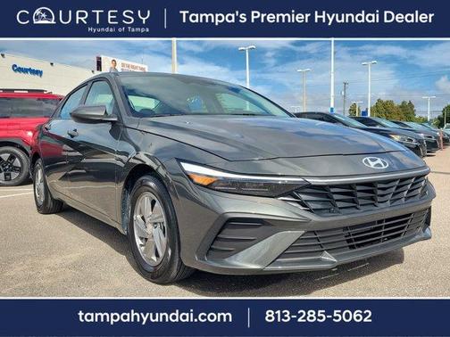 2025 Hyundai ELANTRA SE