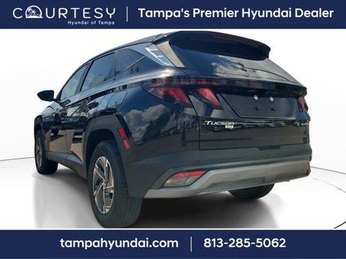 2026 Hyundai TUCSON Hybrid Blue SE