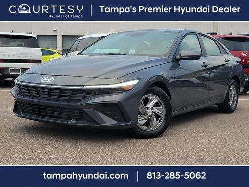 2025 Hyundai ELANTRA SE