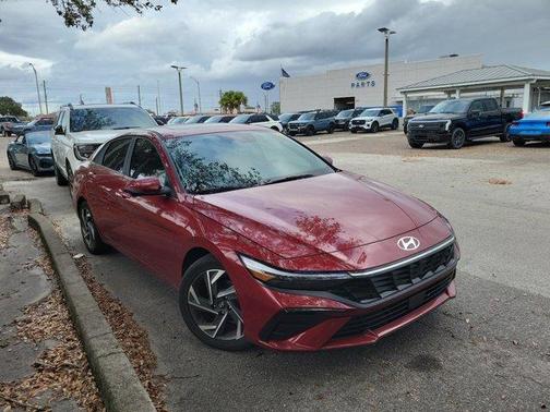 2024 Hyundai ELANTRA Limited