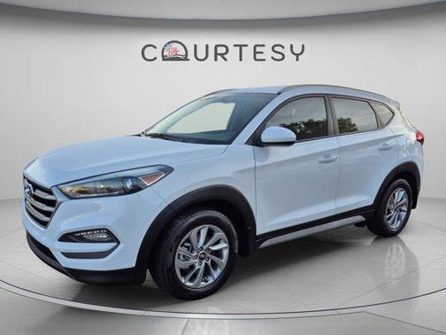 Dazzling White 2018 Hyundai TUCSON SEL