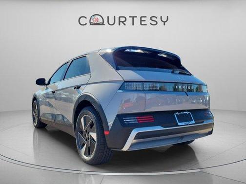 2026 Hyundai IONIQ 5 SE