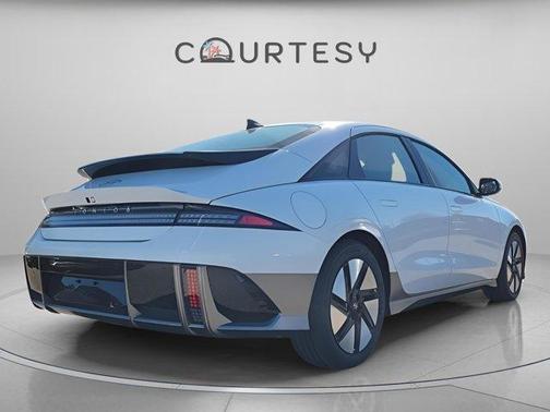 2025 Hyundai IONIQ 6 SE