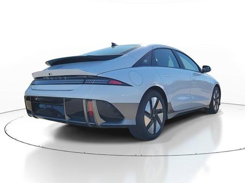 2025 Hyundai IONIQ 6 SE