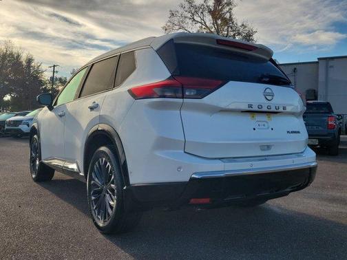 2024 Nissan Rogue Platinum