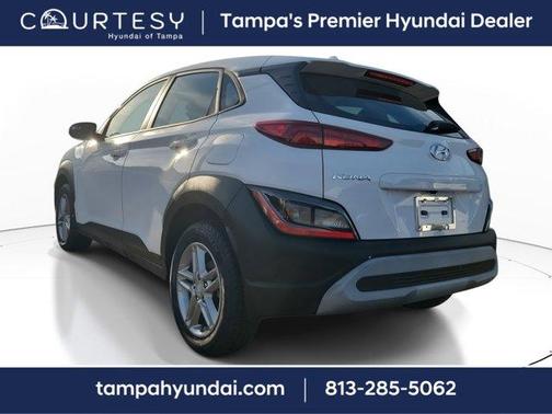 2022 Hyundai KONA SE