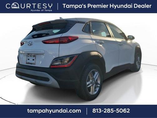 2022 Hyundai KONA SE