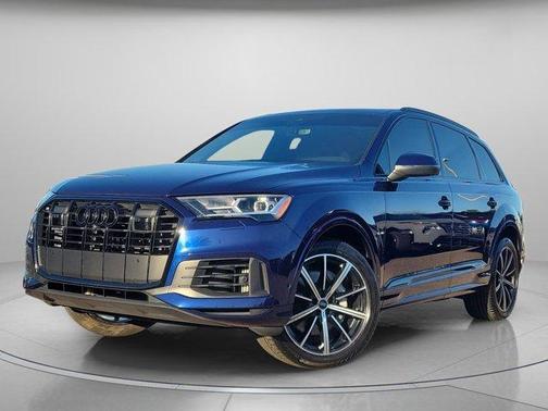 2022 Audi Q7 55 Premium Plus