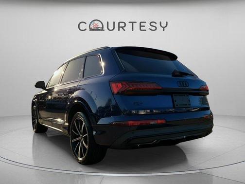 2022 Audi Q7 55 Premium Plus