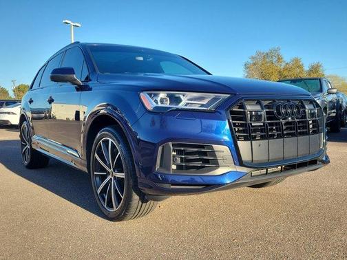 2022 Audi Q7 55 Premium Plus