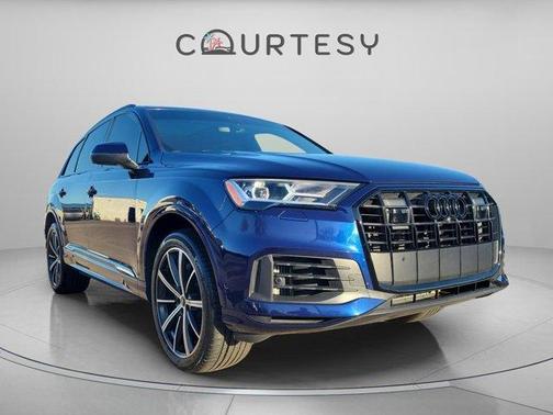 2022 Audi Q7 55 Premium Plus