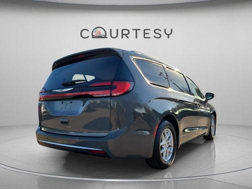 2021 Chrysler Pacifica Touring-L