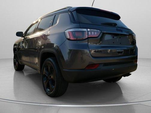 Granite Crystal Clearcoat Metallic 2019 Jeep Compass Altitude