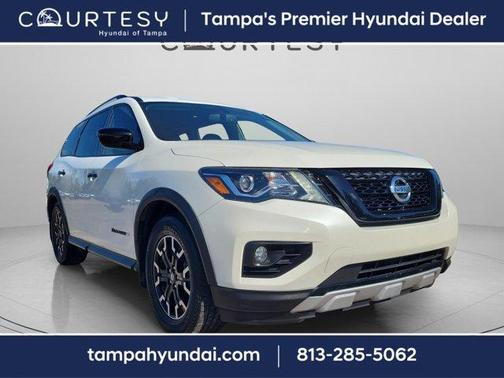 2020 Nissan Pathfinder SV