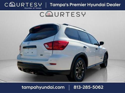 2020 Nissan Pathfinder SV